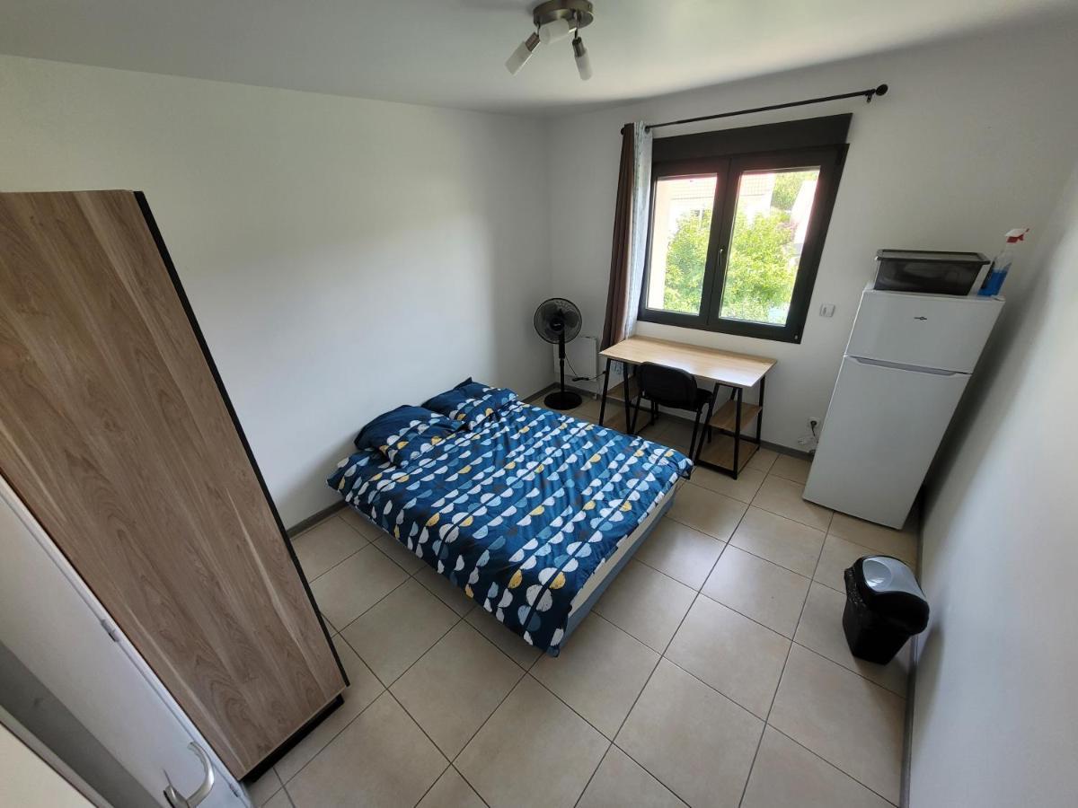 Residence De La Gare, Chambre Meublee Longjumeau Ngoại thất bức ảnh